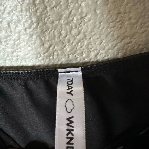 NWOT 7Day Wknd Leather Style Style Crop Top M - Picture 6 of 8